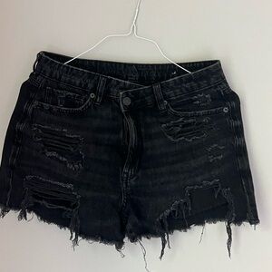American Eagle Size 6 black distressed mom shorts